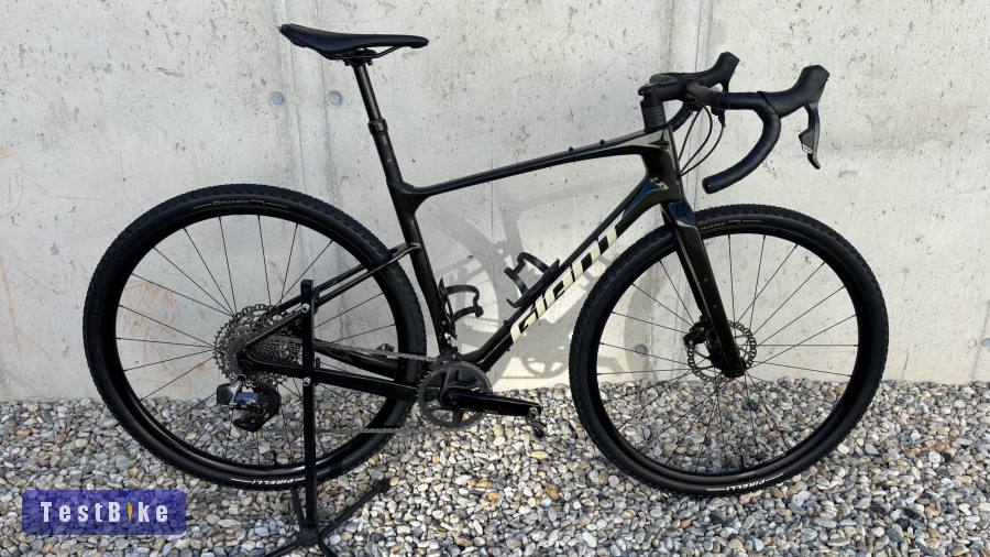 Giant Revolt Advanced 1 (2022)