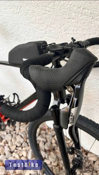 Giant Revolt X1 – 2025 – M/L – teleszkópos gravel