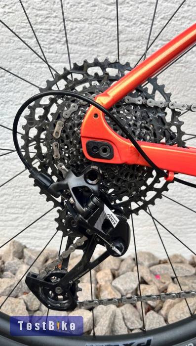 Giant Revolt X1 – 2025 – M/L – teleszkópos gravel