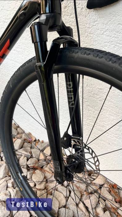 Giant Revolt X1 – 2025 – M/L – teleszkópos gravel