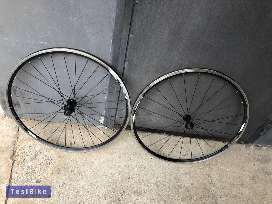 Giant SR3 országúti felnifékes kerékszett