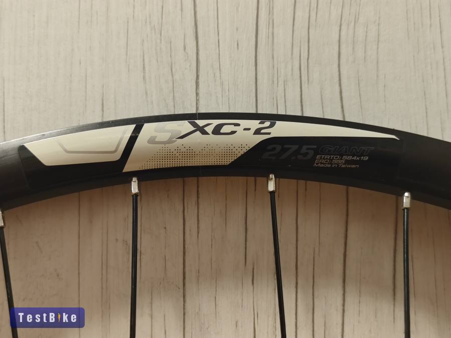 Giant SXC-2 27,5"  12x142mm átütős mtb hátsó kerék HG rotor