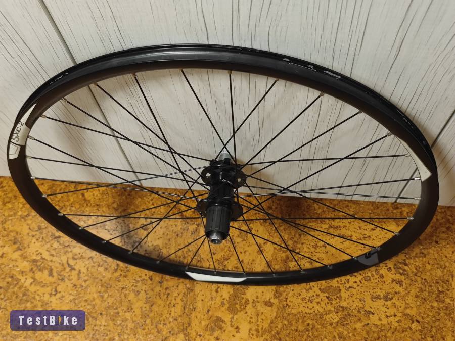 Giant SXC-2 27,5 12x142mm átütős mtb hátsó kerék