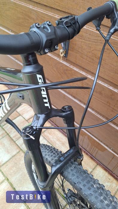 Giant Talon 29 2 "M"