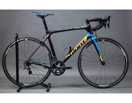 Giant TCR Advanced 1 (M/L) karbon orszĂĄgĂști kerĂ©kpĂĄr