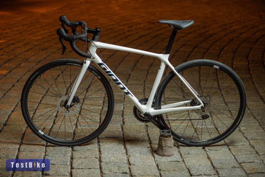Giant TCR Advanced országúti kerékpár