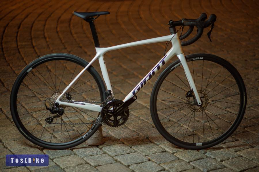 Giant TCR Advanced országúti kerékpár