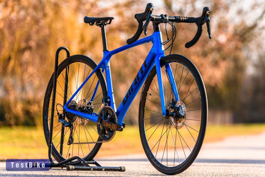 Giant TCR Advanced Pro 2 Disc (S) karbon országúti kerékpár