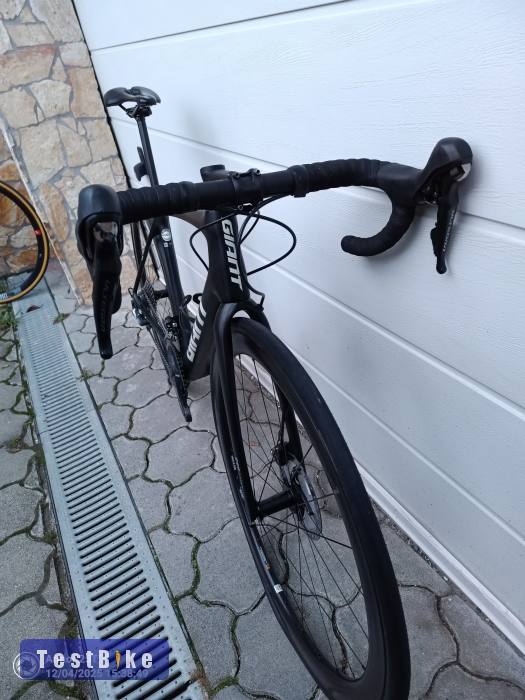 Giant TCR karbon kerekekkel eladó!