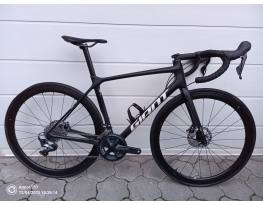 Giant TCR karbon kerekekkel eladó!