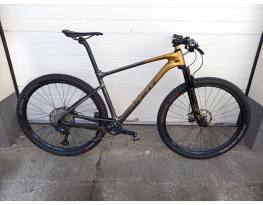 Giant XTC Advanced 2 hardtail MTB