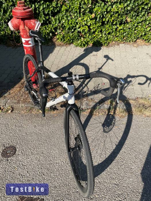 Gravel bike
