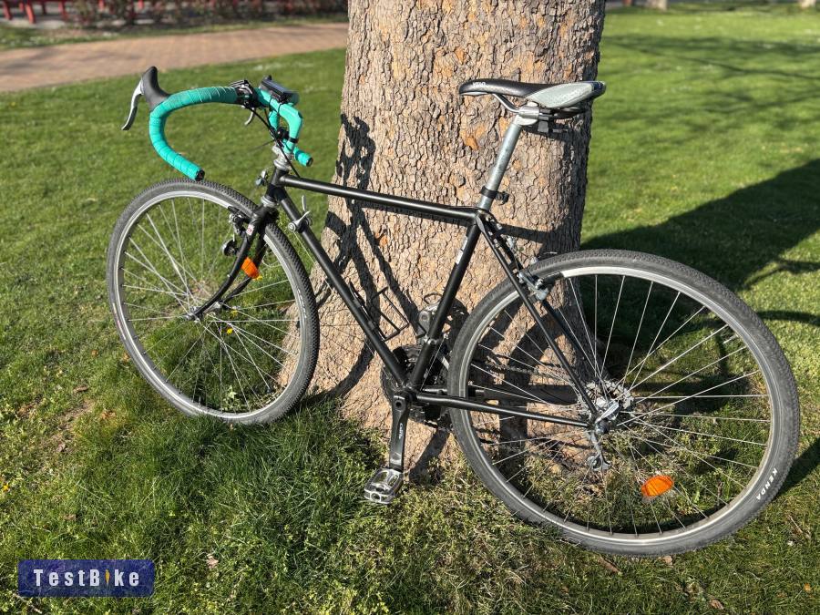 Gravel országúti kerékpár bicikli