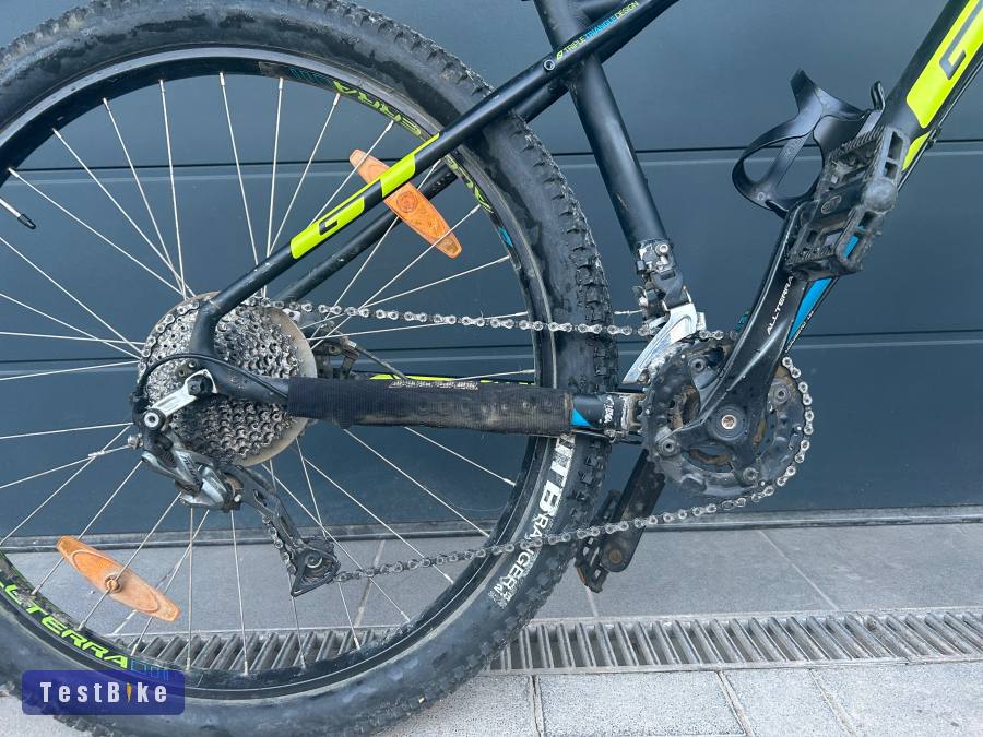 GT Pantera 27.5+ Comp 2019 fekete mountain bike