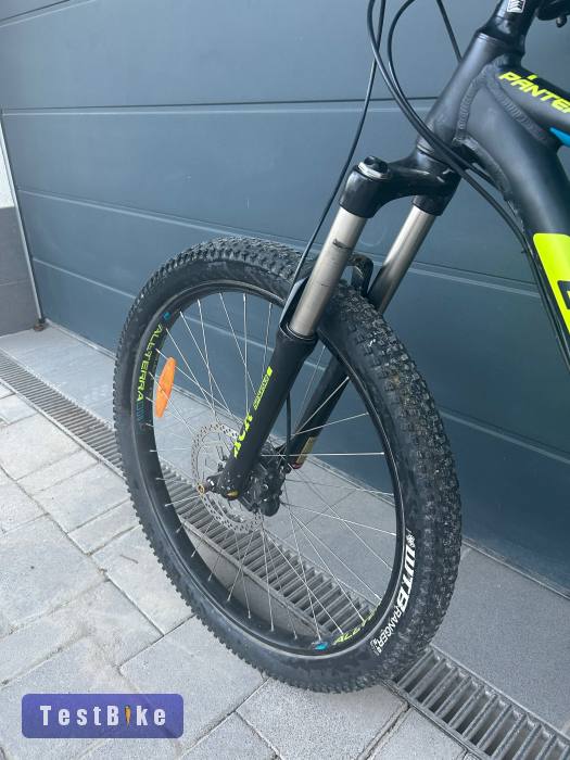 GT Pantera 27.5+ Comp 2019 fekete mountain bike