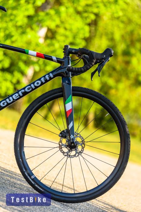 Guerciotti Lembeek Disc (S) karbon gravel kerékpár