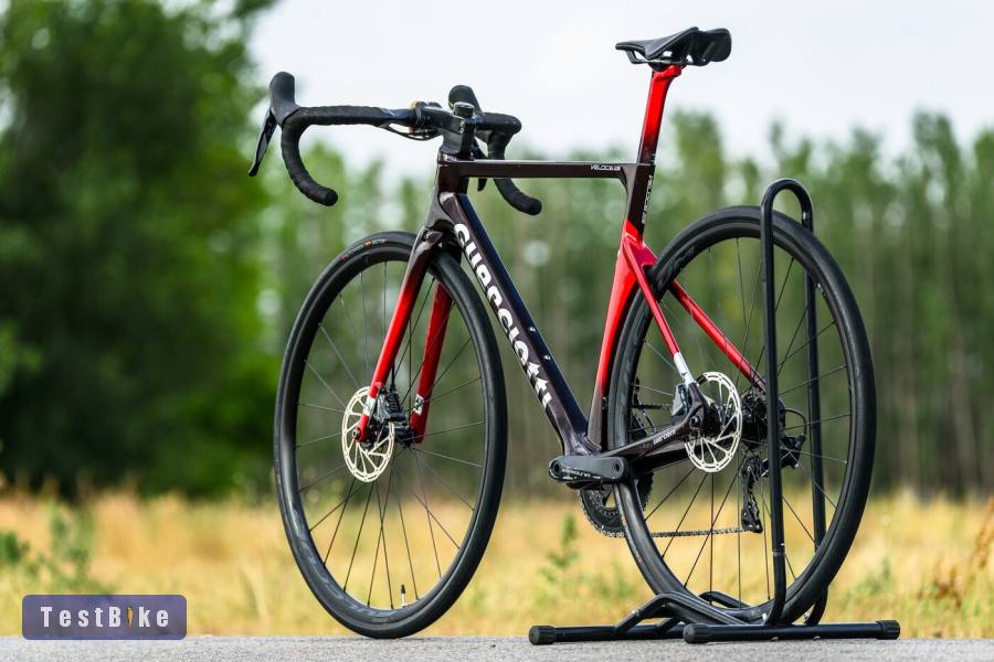 Guerciotti Veloce S (M) full karbon országúti kerékpár