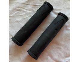 gumimarkolat pár (hossz: 130mm, 22,2mm kormányra)
