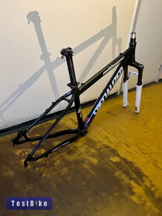 Gyerekbicaj alap - Specialized Rockhopper 26”