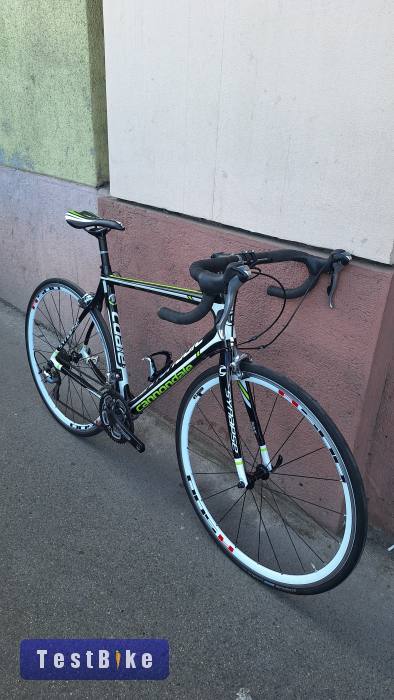 Gyönyörű állapotú Cannondale Synapse karbon országúti kerékpár