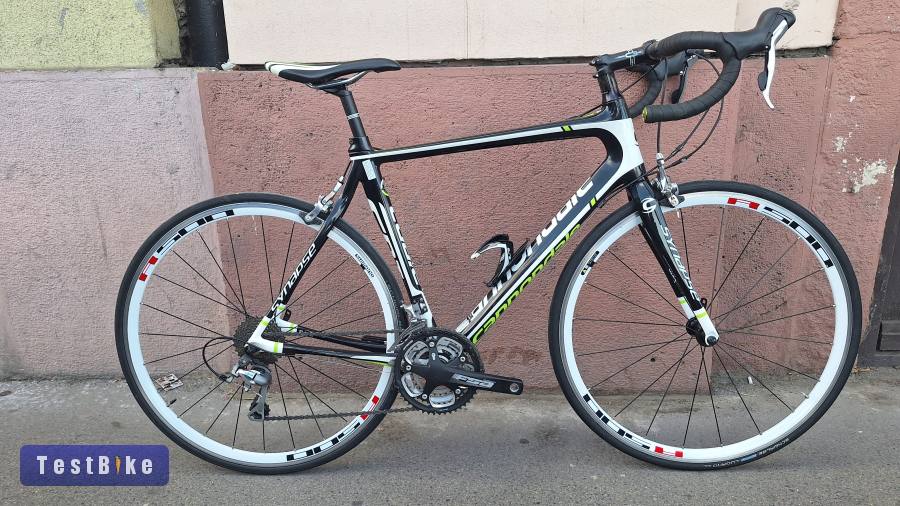 Gyönyörű állapotú Cannondale Synapse karbon országúti kerékpár