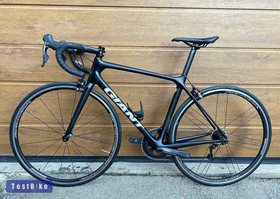 Gyönyörű Giant TCR karbon, Ultegra R8000, Campagnolo Zonda