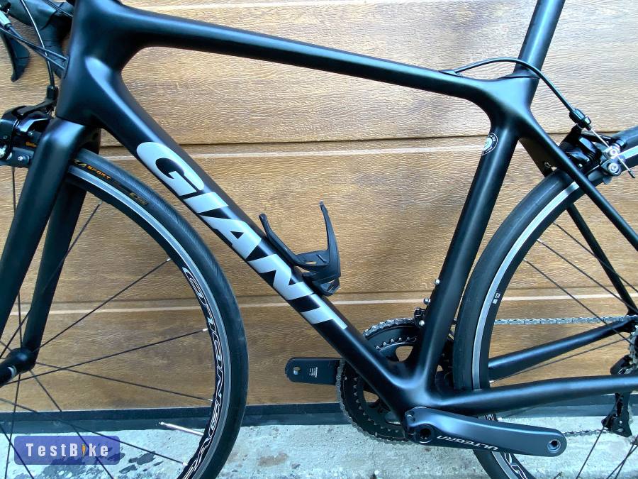 Gyönyörű Giant TCR karbon, Ultegra R8000, Campagnolo Zonda