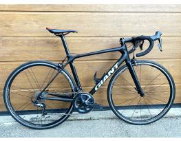 Gyönyörű GIANT TCR karbon, Ultegra R8000, Campagnolo ZONDA