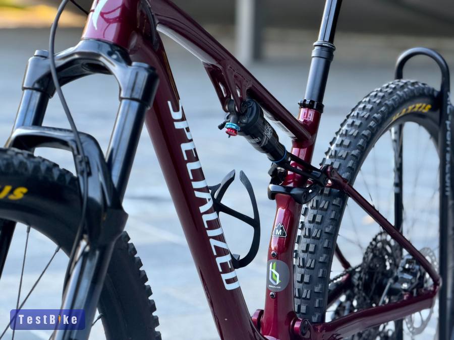 Gyönyörű Specialized Chisel M összteleszkópos MTB