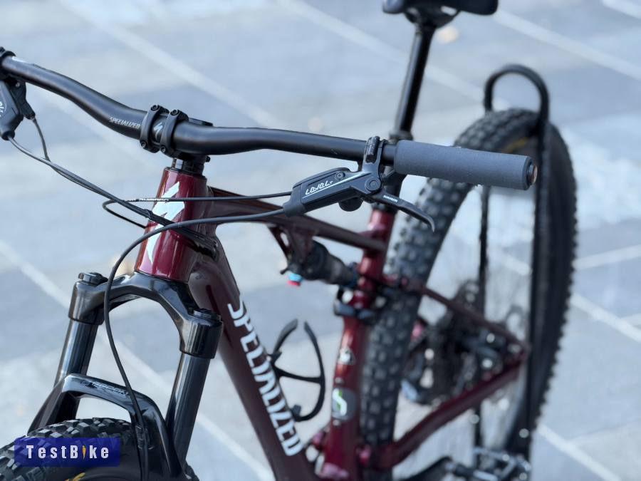 Gyönyörű Specialized Chisel M összteleszkópos MTB