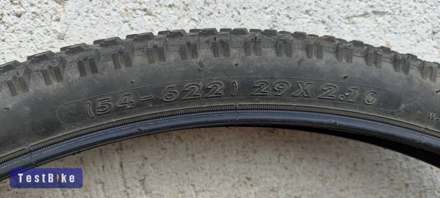 Hakuba wire bead 29x2.1 külsö gumi eladó