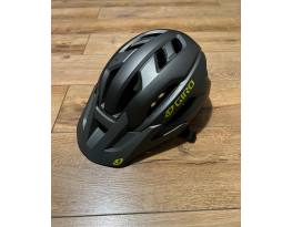 Használ Giro Fixture II mips sisak