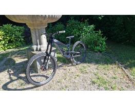 Használt 2017 YT Tues AL, L-méret 
