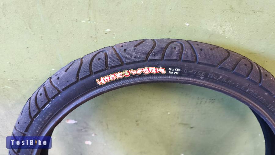 Használt 20x1,95 Maxxis Hookworm szett 