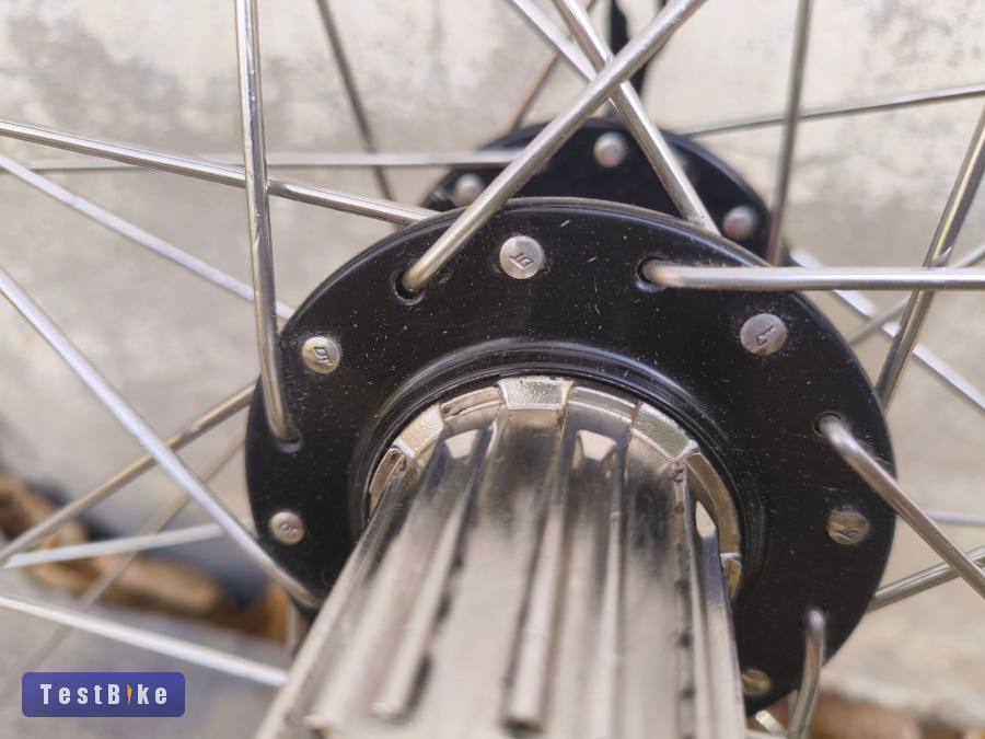 HASZNÁLT! 26os Mach1+Novatech ipari csapágyas, V-fékes kerékszet