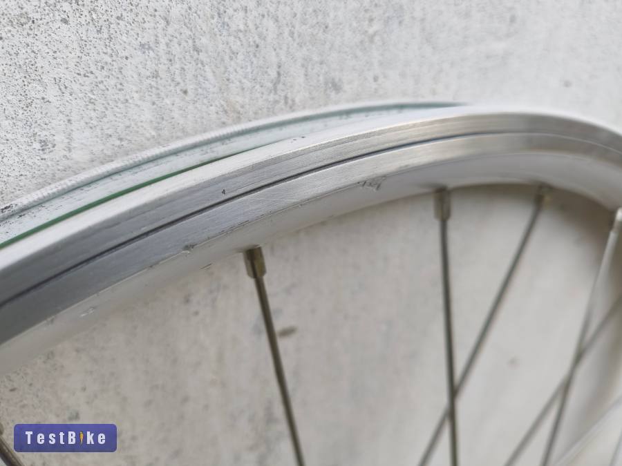 HASZNÁLT! 26os Mach1+Novatech ipari csapágyas, V-fékes kerékszet