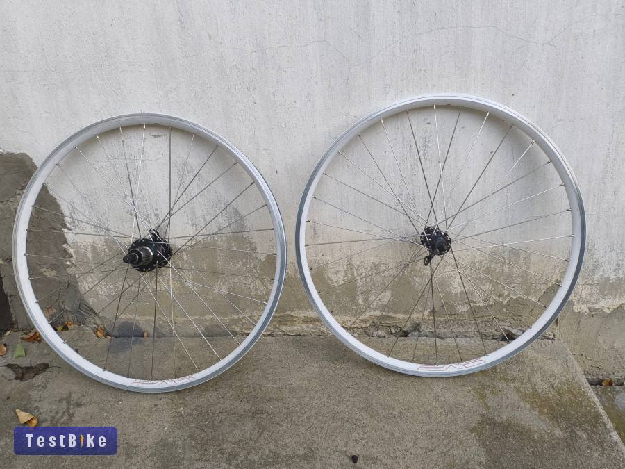 HASZNÁLT! 26os Mach1+Novatech ipari csapágyas, V-fékes kerékszet