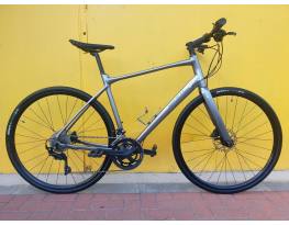 Használt 28"-as Giant Fastroad SL1 fitness kerékpár, szürke