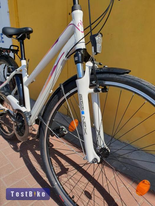 Használt 28"-os Neuzer Firenze 100 alu női trekking kerékpár