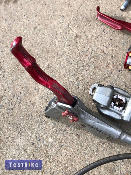 Használt Avid Juicy / Code cuccok