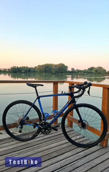 Cannondale Synapse  tárcsafékes, karbon országúti kerékpár 
