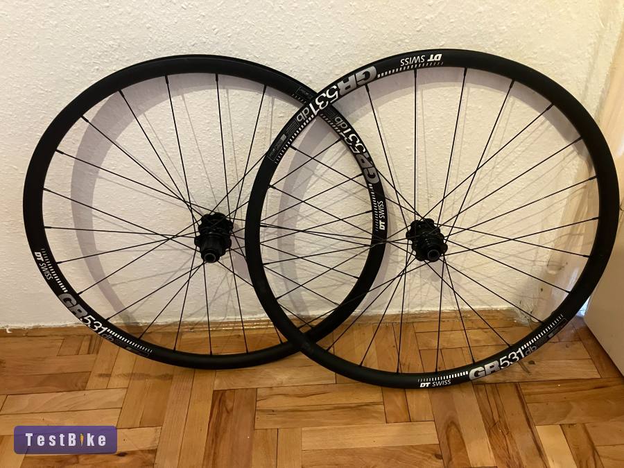 Használt DT Swiss gravel kerékszett HG freehub