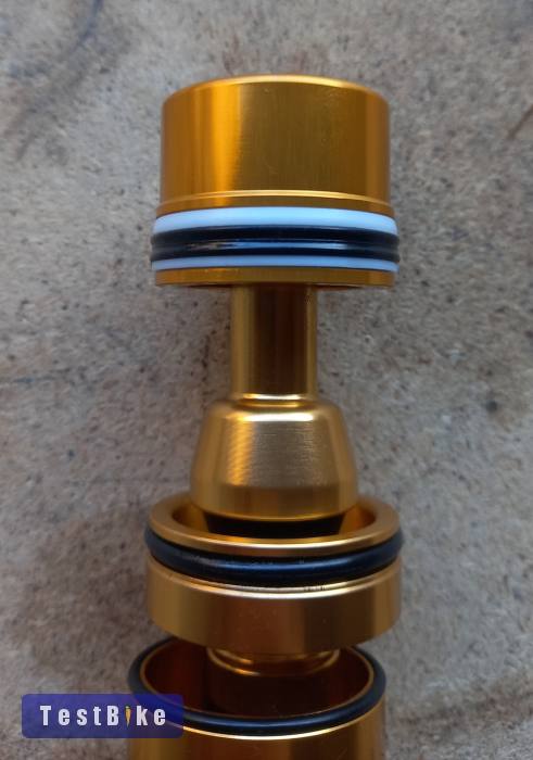 Használt Eladó Rock Shox ZEB 180mm Debonair+ nyomórúd