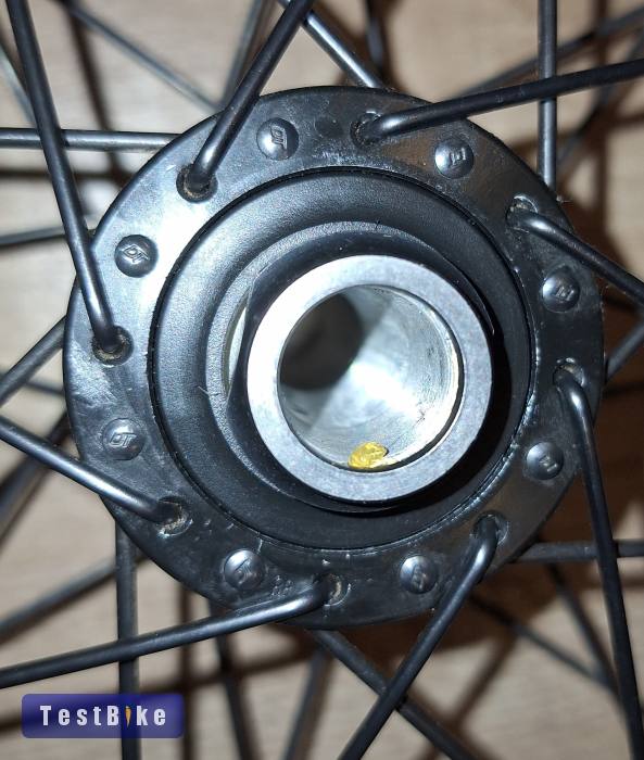 Használt elsőkerék 27,5" Ceterlock 15×110 mm, RF Shimano, DT