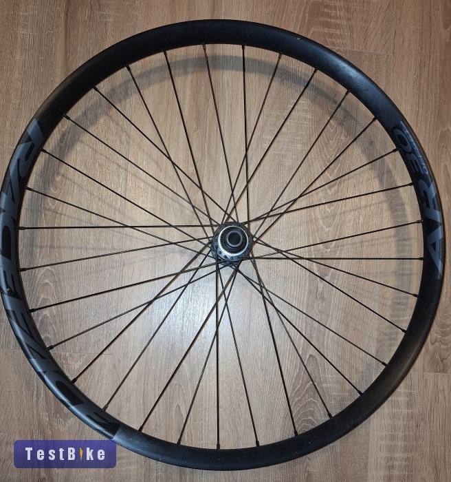 Használt elsőkerék 27,5" Ceterlock 15×110 mm, RF Shimano, DT