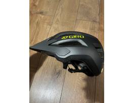 Használt Giro Fixture II mips sisak