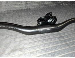 Használt kormány és kormányszár eladó.