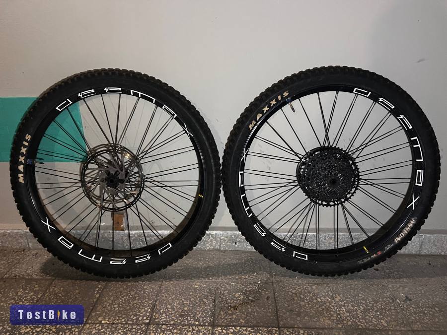 Használt Mavic DeeMax eladó