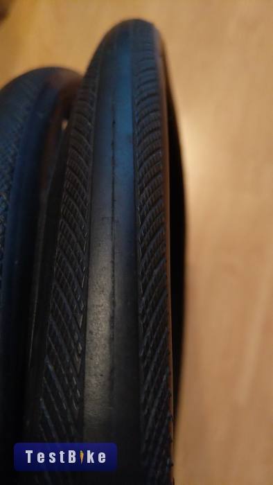 Használt Maxxis Dolomites 700x28c gumik