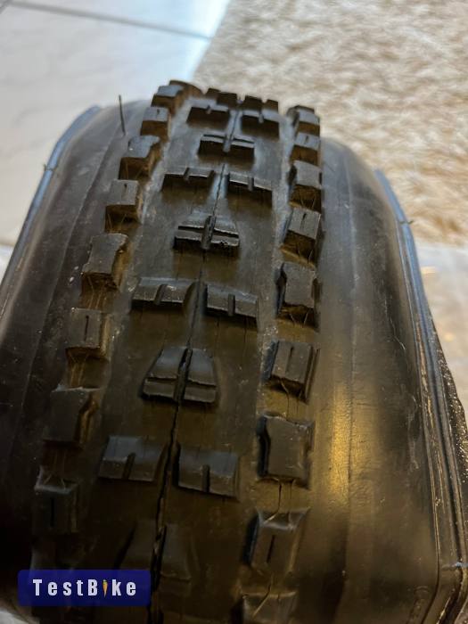 Használt Maxxis High Roller II eladó
